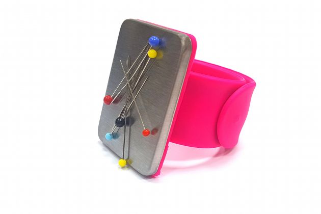 Магнітна голківниця на руку (рожева) 610283 фото №1