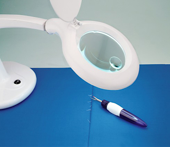 Лупа с подсветкой на регулируемой подставке 610714 фото №4