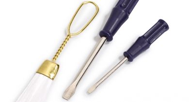 Масло, лампочки, інструменти для догляду