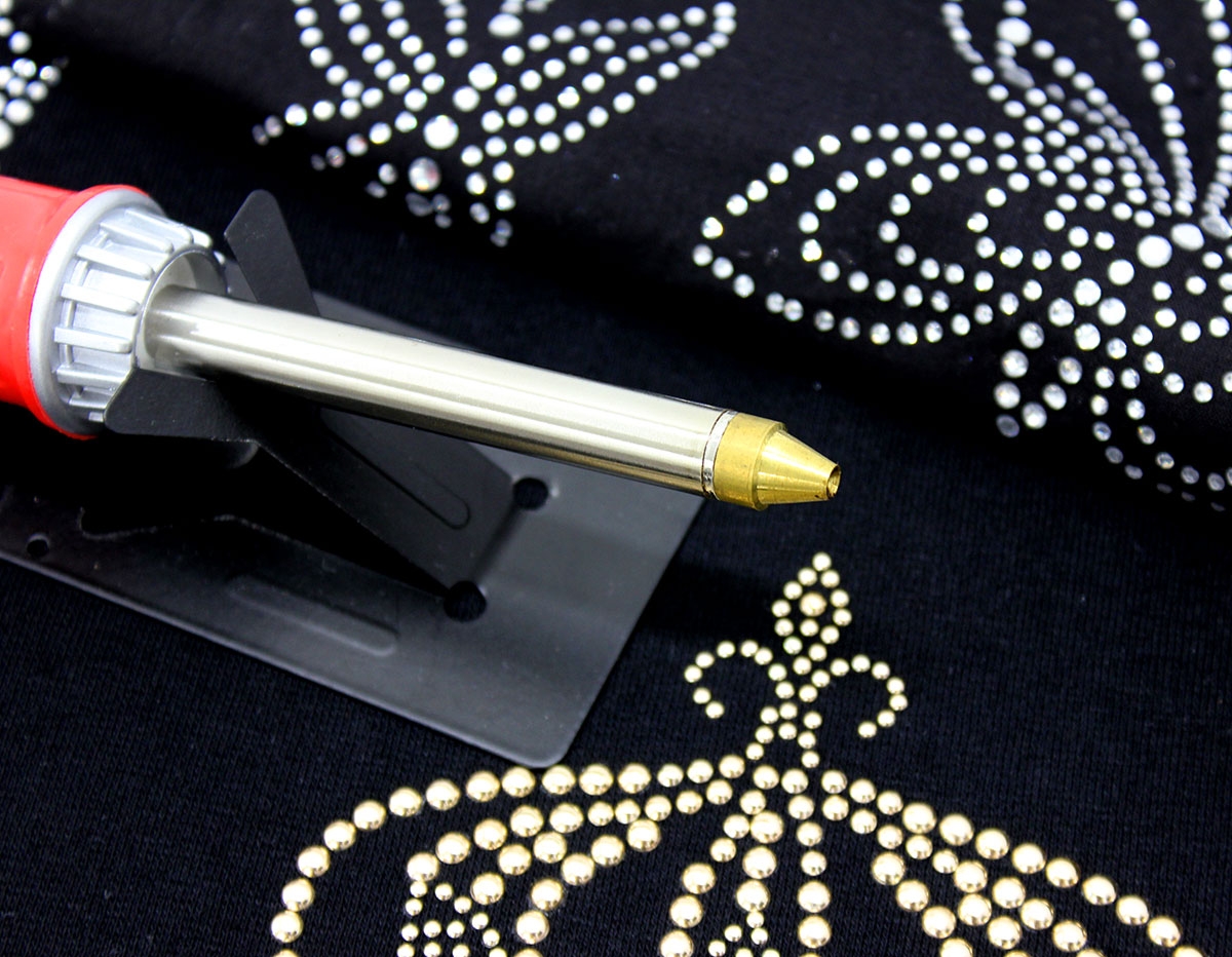 Паяльники для страз: актуальність застосування